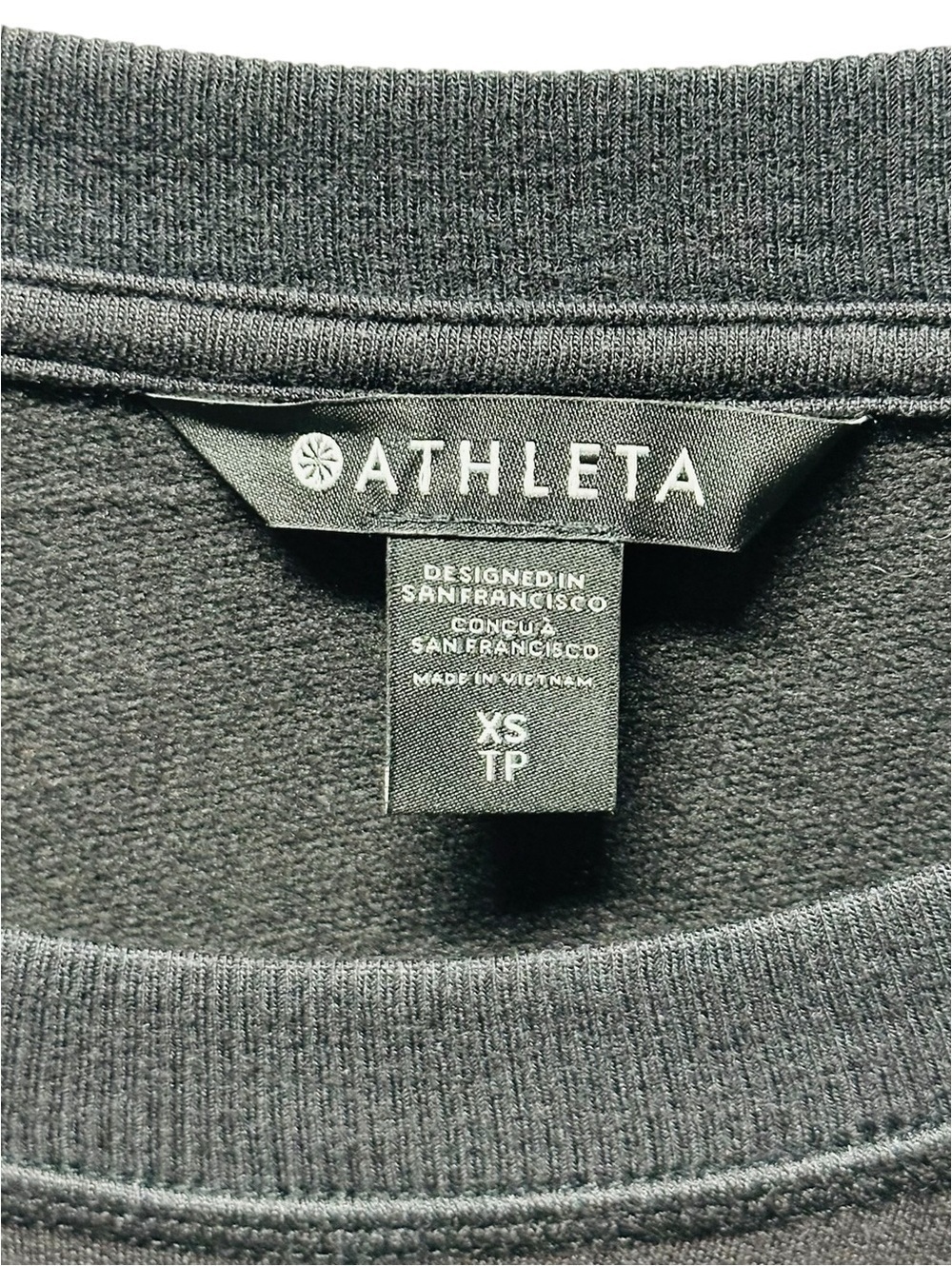 Athleta Coaster Luxe Crewneck Sweatshirt Black Women’s XS NWT Soft Pullover - Picture 5 of 8